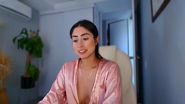 auroracaruso11 online show from 09/08/25, 09:03