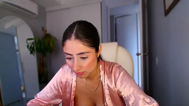 auroracaruso11 online show from 10/09/25, 09:46