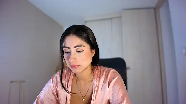 Snapshot of auroracaruso11 chatting on 07/12/26, 08:11 auroracaruso11 online show from 07/12/26, 08:11