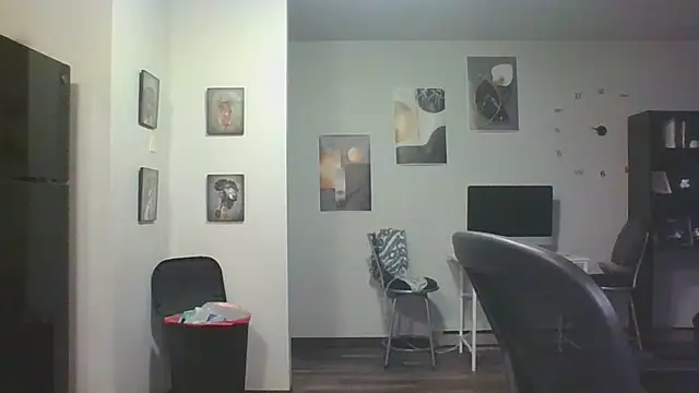 Stayinalive1992 online show from 10/14/25, 02:12