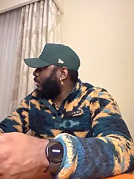 Snapshot of Stayinalive1992 chatting on 12/04/25, 03:27 Stayinalive1992 online show from 12/04/25, 03:27