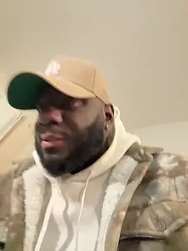 Snapshot of Stayinalive1992 chatting on 01/18/26, 02:15 Stayinalive1992 online show from 01/18/26, 02:15