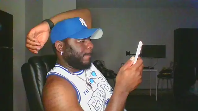 Snapshot of Stayinalive1992 chatting on 02/16/26, 03:35 Stayinalive1992 online show from 02/16/26, 03:35