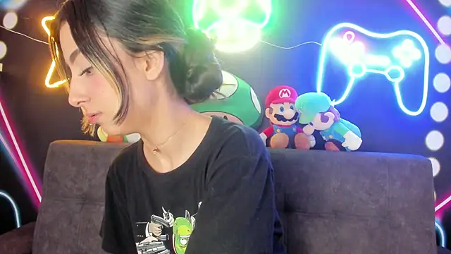 ParisFox  online show from 01/14/25, 11:37