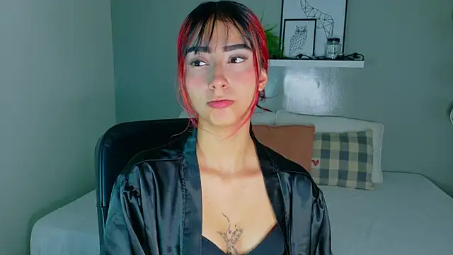 ParisFox  online show from 11/04/25, 07:46