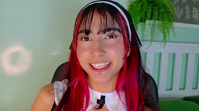 ParisFox  online show from 11/08/25, 11:47