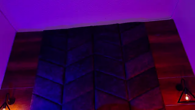 ParisFox  online show from 02/05/26, 07:40