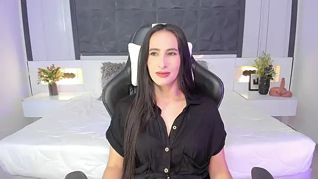 SaraGomez1 online show from 09/30/25, 04:45