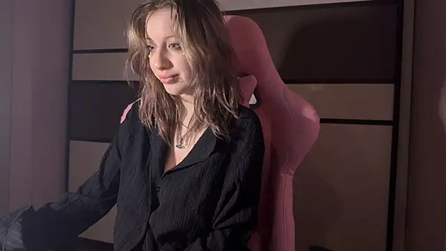 Snapshot of moundliicht1 chatting on 01/08/26, 08:11 moundliicht1 online show from 01/08/26, 08:11