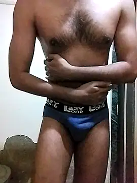 Snapshot of sanju599 chatting on 12/20/25, 06:37 sanju599 online show from 12/20/25, 06:37