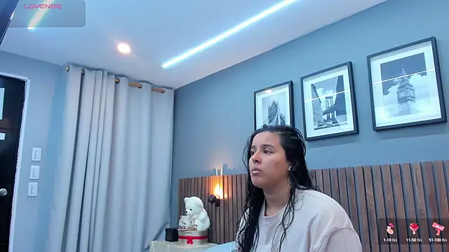 Snapshot of Dilan_y_Mia chatting on 01/17/25, 01:24 Dilan y Mia online show from 01/17/25, 01:24