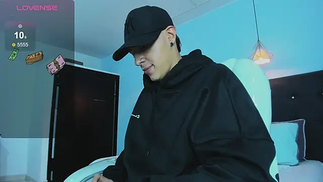 Lobo 17  online show from 11/16/25, 03:45