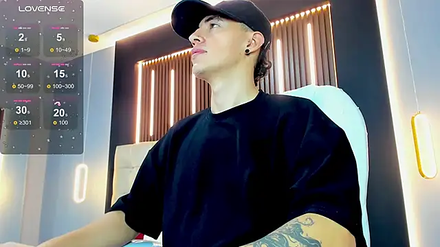 Snapshot of Lobo_17_ chatting on 03/06/26, 03:36 Lobo 17 online show from 03/06/26, 03:36