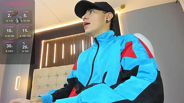 Snapshot of Lobo_17_ chatting on 03/27/26, 03:56 Lobo 17 online show from 03/27/26, 03:56