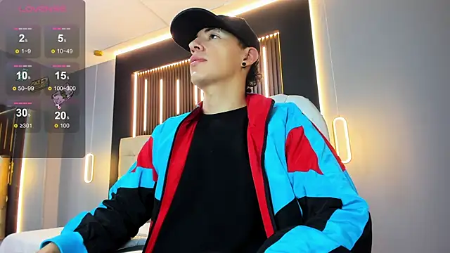 Snapshot of Lobo_17_ chatting on 04/10/26, 03:34 Lobo 17 online show from 04/10/26, 03:34