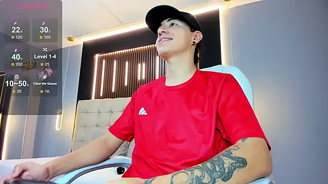 Snapshot of Lobo_17_ chatting on 04/14/26, 03:45 Lobo 17 online show from 04/14/26, 03:45