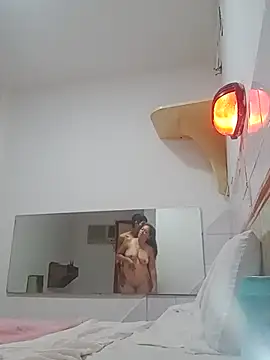 Snapshot of davicitos chatting on 02/21/25, 01:33 davicitos online show from 02/21/25, 01:33