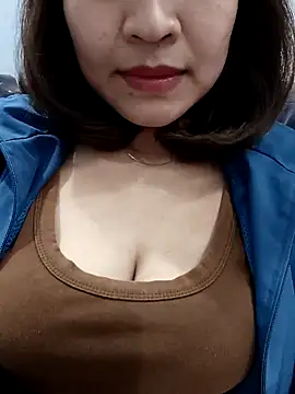 Snapshot of AssAsiancute chatting on 12/10/24, 01:33 AssAsiancute online show from 12/10/24, 01:33