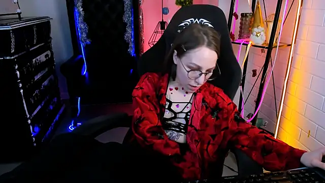 AphexQueen online show from 12/15/24, 09:20