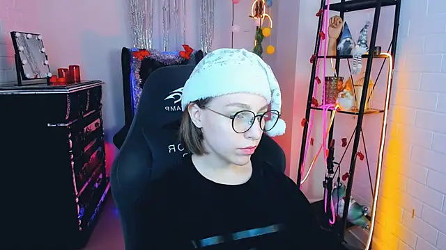 AphexQueen online show from 12/25/24, 03:17