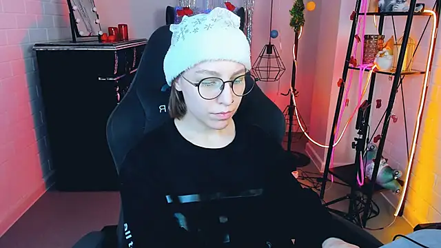 AphexQueen online show from 12/25/24, 09:22