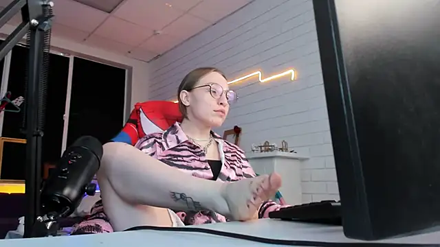 AphexQueen online show from 02/26/25, 07:16