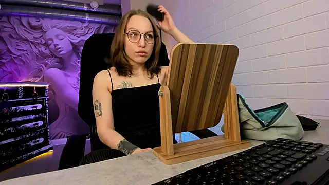 AphexQueen online show from 11/02/25, 05:21