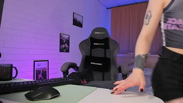 AphexQueen online show from 11/07/25, 01:33