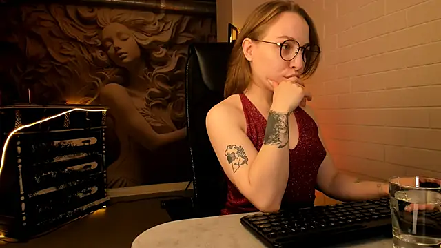 AphexQueen online show from 11/23/25, 05:29