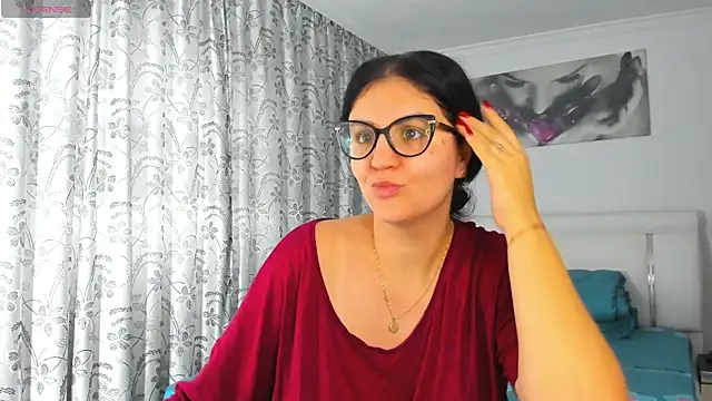 Snapshot of MyaBigBoobs chatting on 10/03/25, 08:11 MyaBigBoobs online show from 10/03/25, 08:11