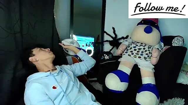 twink sebas  online show from 12/11/24, 04:39