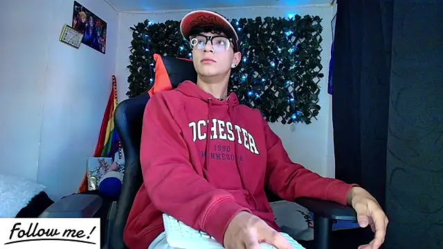 twink sebas  online show from 01/11/25, 02:15