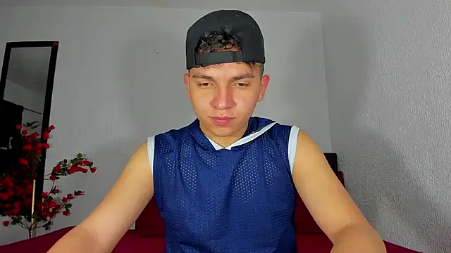 Snapshot of Danielbluestar chatting on 02/26/25, 05:39 Danielbluestar online show from 02/26/25, 05:39