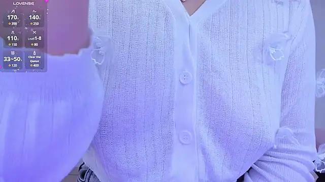 Snapshot of misshoneyxxx chatting on 12/10/24, 03:30 misshoneyxxx online show from 12/10/24, 03:30