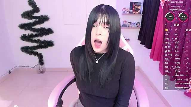 Snapshot of misshoneyxxx chatting on 01/03/25, 12:43 misshoneyxxx online show from 01/03/25, 12:43