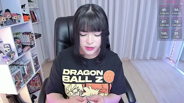 Snapshot of misshoneyxxx chatting on 09/30/25, 04:17 misshoneyxxx online show from 09/30/25, 04:17