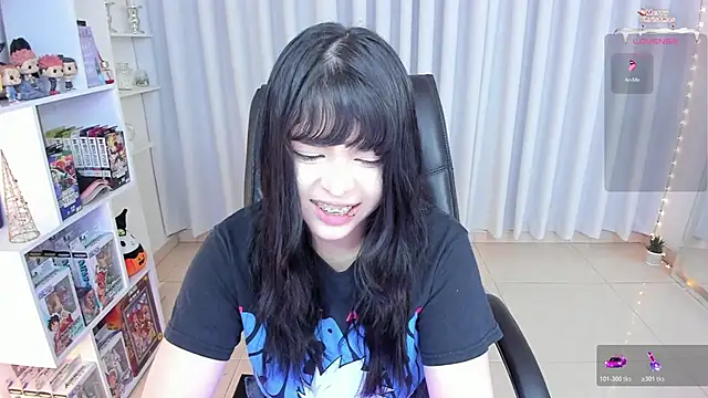 misshoneyxxx online show from 11/20/25, 02:12