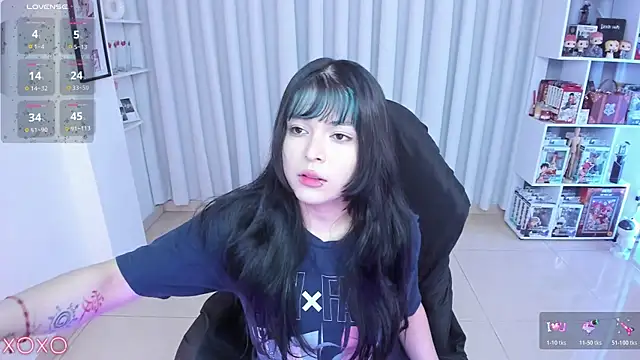 Snapshot of misshoneyxxx chatting on 07/10/26, 01:36 misshoneyxxx online show from 07/10/26, 01:36