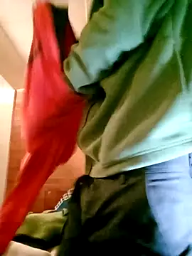 Snapshot of johan70sexy chatting on 10/03/25, 04:26 johan70sexy online show from 10/03/25, 04:26