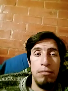 Snapshot of johan70sexy chatting on 10/10/25, 09:19 johan70sexy online show from 10/10/25, 09:19