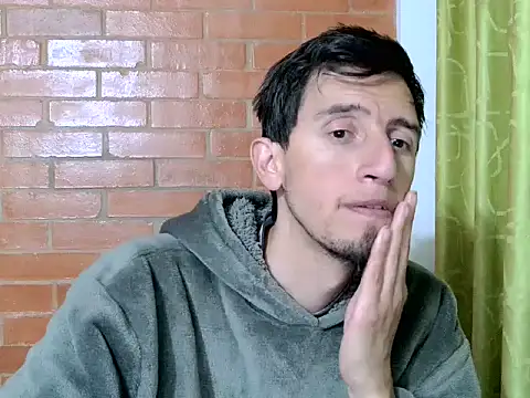 Snapshot of johan70sexy chatting on 04/22/26, 04:26 johan70sexy online show from 04/22/26, 04:26