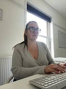 Miss Stassi online show from 03/05/25, 10:00