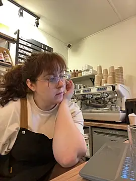 Snapshot of cinnabon_ chatting on 11/02/25, 08:39 cinnabon online show from 11/02/25, 08:39