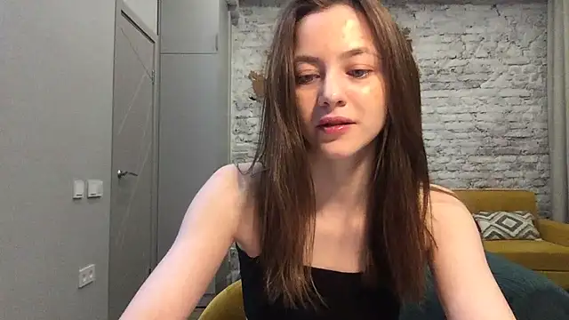 Snapshot of Riasha chatting on 01/08/25, 09:34 Riasha online show from 01/08/25, 09:34