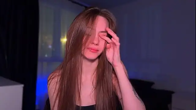 Snapshot of Riasha chatting on 11/27/25, 08:33 Riasha online show from 11/27/25, 08:33