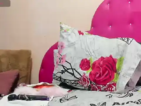 Snapshot of jadde_blair chatting on 01/07/25, 09:46 jadde blair online show from 01/07/25, 09:46