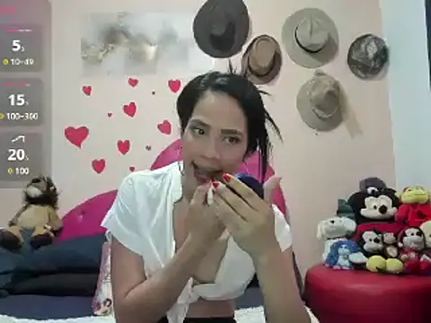 Snapshot of jadde_blair chatting on 02/25/25, 06:09 jadde blair online show from 02/25/25, 06:09