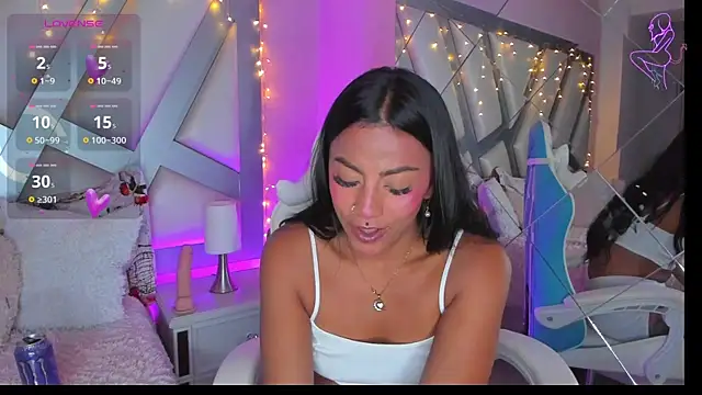 Amber villalobos  online show from 02/13/25, 10:12