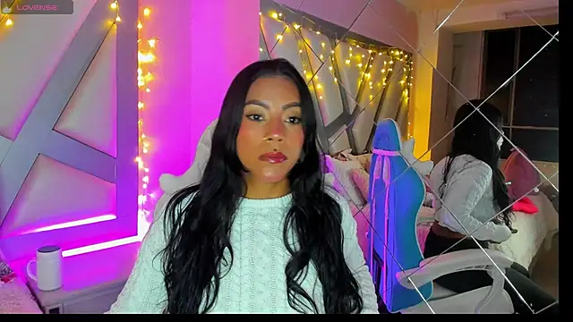 Amber villalobos  online show from 02/15/25, 04:03