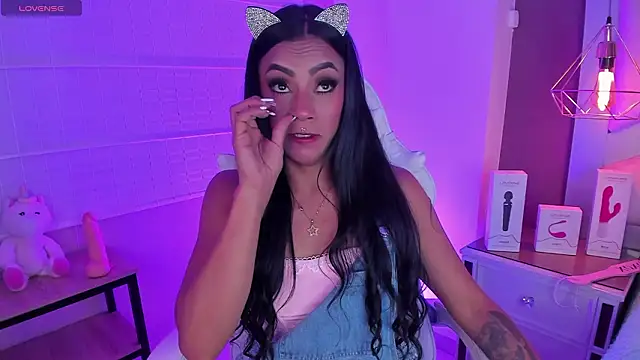 Snapshot of Amber_villalobos_ chatting on 03/05/26, 02:07 Amber villalobos online show from 03/05/26, 02:07